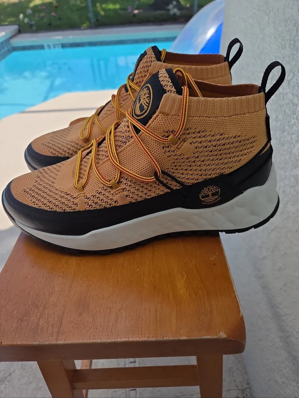 New Timberland Solar Wave Men's Tan Knit Lace-Up Sneakers Size 9.5